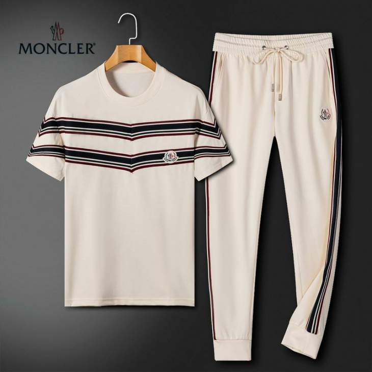 Picture of Moncler Sweater Suits _SKUMonclerM-3XL25cr37041399